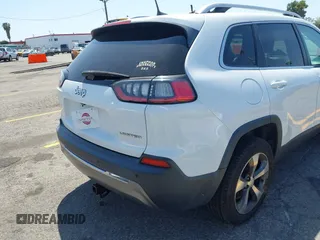 2019 Jeep Cherokee Limited z VIN 1C4PJLDB0KD396077, wystawiony jako IAAI lot #41972498 z przebiegiem 128 312 mil mil oraz . Historia ofert i sprzedaży dostępna na DreamBid. Obrazek 4.