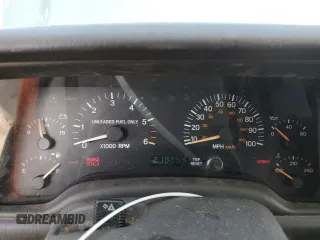 1998 Jeep Cherokee Sport z VIN 1J4FJ68S4WL101110, wystawiony jako Copart lot #57696755 z przebiegiem 218 254 mil mil oraz Szkoda całkowita • Salvage title. Historia ofert i sprzedaży dostępna na DreamBid. Obrazek 9.