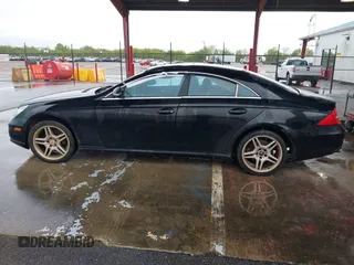 2006 Mercedes-Benz CLS 500 z VIN WDDDJ75X56A045909, wystawiony jako IAAI lot #41861720 z przebiegiem 127 719 mil mil oraz . Historia ofert i sprzedaży dostępna na DreamBid. Obrazek 14.