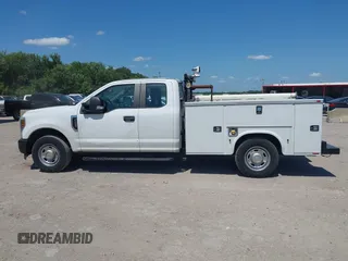 2019 Ford F-250 XL with VIN 1FD7X2A68KEE68410, listed as a IAAI auction lot 42483463 with 100,636 mi miles and . Bid and sale history available at DreamBid. Image 14.