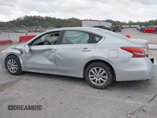 2013 Nissan Altima 2.5 S with VIN 1N4AL3AP3DC255289, listed as a IAAI auction lot 41938965 with 212,727 mi miles and . Bid and sale history available at carsss.com. Image 15.