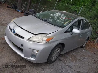 2011 Toyota Prius I with VIN JTDKN3DU5B0253021, listed as a IAAI auction lot 42098093 with 204,853 mi miles. Bid and sale history available at carsss.com. Image 2.