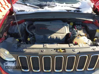2015 Jeep Renegade Latitude with VIN ZACCJBBT0FPB72766, listed as a IAAI auction lot 41260398 with 126,270 mi miles and . Bid and sale history available at DreamBid. Image 10.