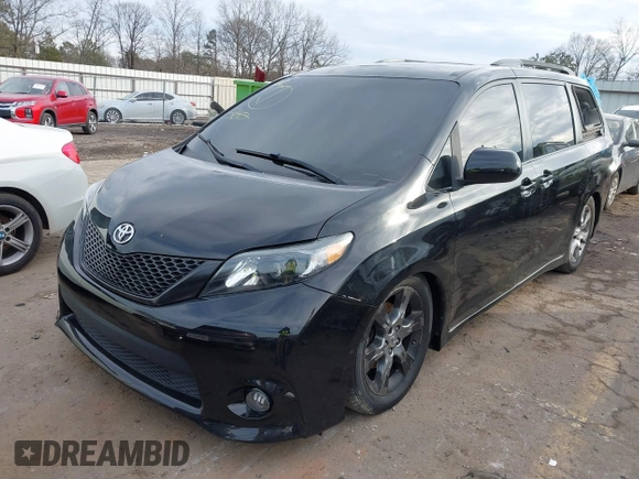 2011 Toyota Sienna SE with VIN 5TDXK3DCXBS112867, listed as a IAAI auction lot 41394925 with 235,567 mi miles. Bid and sale history available at carsss.com. Image 17.