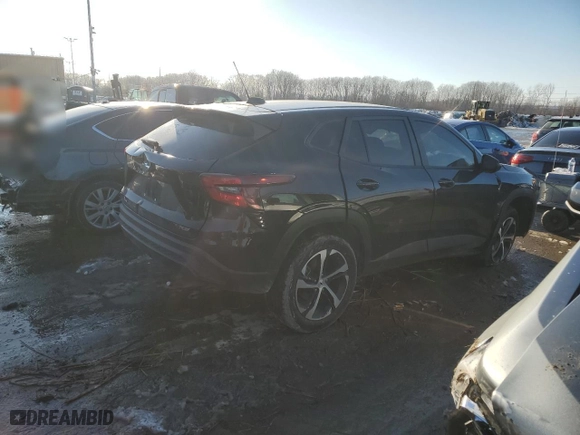 2024 Chevrolet Trax 1RS with VIN KL77LGE26RC145237, listed as a Copart auction lot 45877355 with 28,916 mi miles and Salvage Title. Bid and sale history available at carsss.com. Image 3.
