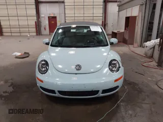 2006 Volkswagen Beetle z VIN 3VWRF31Y26M310844, wystawiony jako IAAI lot #42192356 z przebiegiem 120 740 mil mil oraz . Historia ofert i sprzedaży dostępna na DreamBid. Obrazek 12.