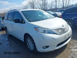 2017 Toyota Sienna XLE with VIN 5TDDZ3DC3HS171251, listed as a IAAI auction lot 41637035 with 124,127 mi miles and . Bid and sale history available at carsss.com. Image 1.