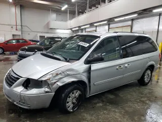 2007 Chrysler Town & Country LWB LX with VIN 2A4GP44R57R353256, listed as a Copart auction lot 88343665 with 178,957 mi miles and Salvage Title. Bid and sale history available at carsss.com. Image 1.
