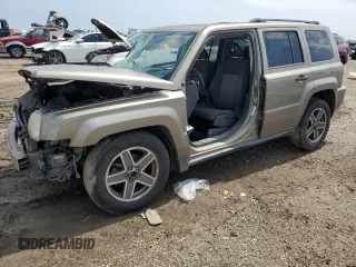 2008 Jeep Patriot Sport z VIN 1J8FT28W58D744423, wystawiony jako Copart lot #53795645 z przebiegiem 244 640 mil mil oraz Szkoda całkowita • Salvage title. Historia ofert i sprzedaży dostępna na DreamBid. Obrazek 1.