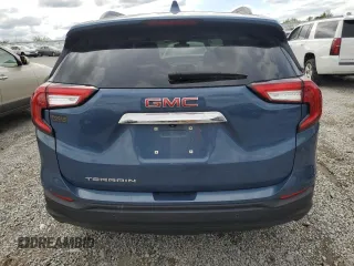 2024 GMC Terrain SLE z VIN 3GKALMEG2RL189604, wystawiony jako Copart lot #54004135 z przebiegiem 17 675 mil mil oraz Szkoda całkowita • Salvage title. Historia ofert i sprzedaży dostępna na DreamBid. Obrazek 6.