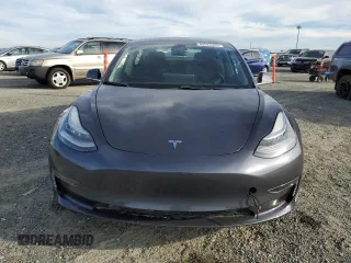 2019 Tesla Model 3 Mid Range with VIN 5YJ3E1EA3KF425416, listed as a Copart auction lot 46623325 with 84,060 mi miles and Salvage Title. Bid and sale history available at DreamBid. Image 5.