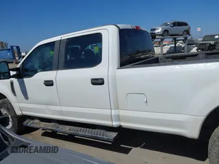 2018 Ford F-250 XL with VIN 1FT7W2B60JEB51984, listed as a IAAI auction lot 42282958 with 76,521 mi miles and . Bid and sale history available at DreamBid. Image 14.