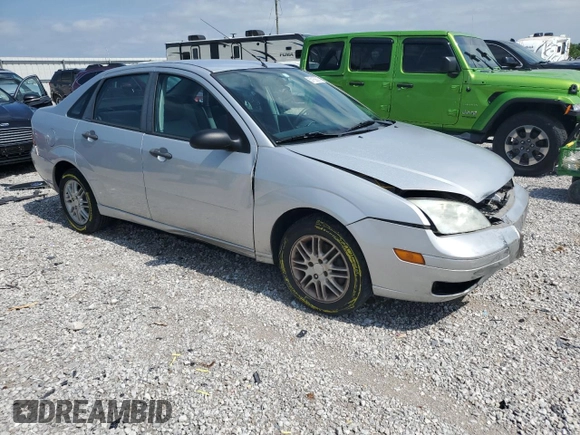 2007 Ford Focus S с VIN 1FAFP34N77W119836, выставлен на аукционе Copart как лот 57159225 с пробегом 104 717 миль миль и Списание • Salvage title. История ставок и продаж доступна на DreamBid. Изображение 4.
