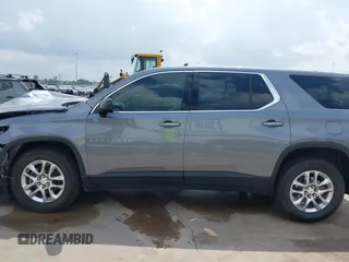 2020 Chevrolet Traverse LS with VIN 1GNERFKW2LJ214154, listed as a IAAI auction lot 42121852 with 60,194 mi miles. Bid and sale history available at carsss.com. Image 15.