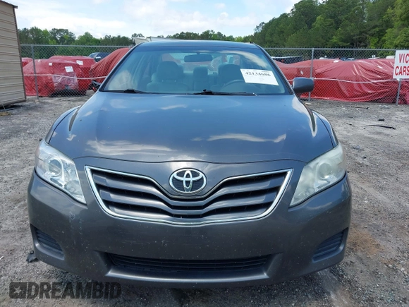 2011 Toyota Camry LE z VIN 4T4BF3EK3BR200855, wystawiony jako IAAI lot #42134686 z przebiegiem 248 776 mil mil oraz . Historia ofert i sprzedaży dostępna na DreamBid. Obrazek 12.