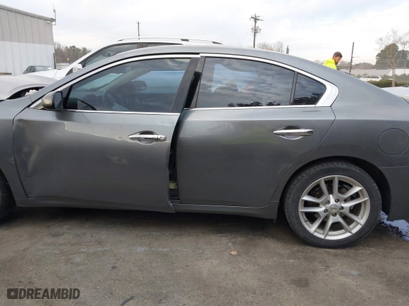 2014 Nissan Maxima 3.5 SV w/Sport Pkg with VIN 1N4AA5APXEC491389, listed as a IAAI auction lot 41802484 with 258,727 mi miles. Bid and sale history available at carsss.com. Image 14.
