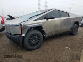 2024 Tesla Cybertruck Cyberbeast z VIN 7G2CEHEE6RA037516, wystawiony jako Copart lot #85921324 z przebiegiem 2685 mil mil oraz Szkody całkowita. Historia ofert i sprzedaży dostępna na DreamBid. Obrazek 1.