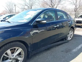 2013 Nissan Altima 2.5 SL with VIN 1N4AL3AP5DN503398, listed as a IAAI auction lot 41875760 with 47,684 mi miles. Bid and sale history available at carsss.com. Image 18.