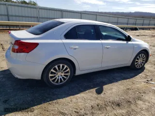 2013 Suzuki Kizashi SE with VIN JS2RE9A31D6100137, listed as a Copart auction lot 45660795 with 119,821 mi miles and Salvage Title. Bid and sale history available at carsss.com. Image 3.