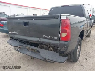 2003 Chevrolet Silverado 1500 LS with VIN 2GCEC19T131315205, listed as a IAAI auction lot 41804738 with 207,940 mi miles. Bid and sale history available at carsss.com. Image 6.