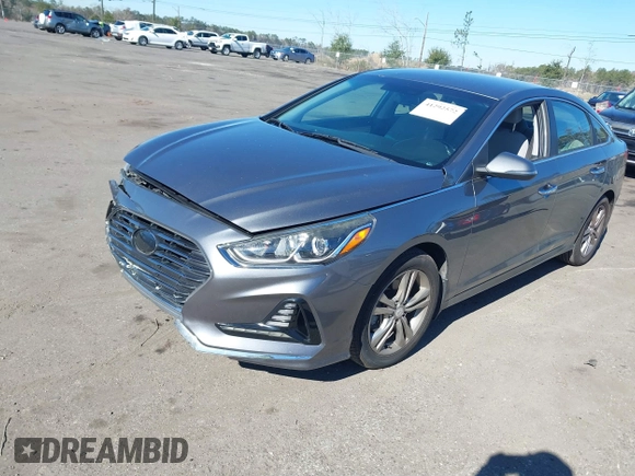 2018 Hyundai Sonata Limited with VIN 5NPE34AF3JH650520, listed as a IAAI auction lot 41292572 with 110,031 mi miles. Bid and sale history available at carsss.com. Image 2.