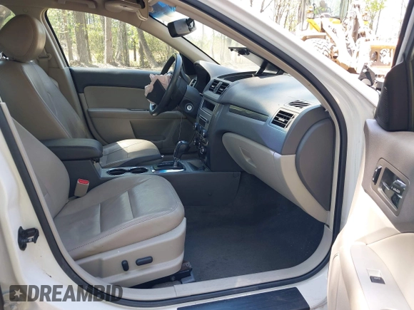 2012 Ford Fusion SEL with VIN 3FAHP0JG3CR266407, listed as a IAAI auction lot 42065260 with 181,315 mi miles and . Bid and sale history available at carsss.com. Image 5.