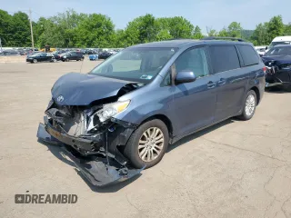 2013 Toyota Sienna XLE AAS z VIN 5TDYK3DC3DS342919, wystawiony jako Copart lot #59321385 z przebiegiem 174 195 mil mil oraz Szkoda całkowita • Salvage title. Historia ofert i sprzedaży dostępna na DreamBid. Obrazek 1.