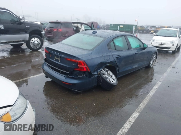 2019 Volvo S60 Momentum with VIN 7JRA22TK2KG013593, listed as a IAAI auction lot 41560933 with 49,619 mi miles. Bid and sale history available at carsss.com. Image 4.