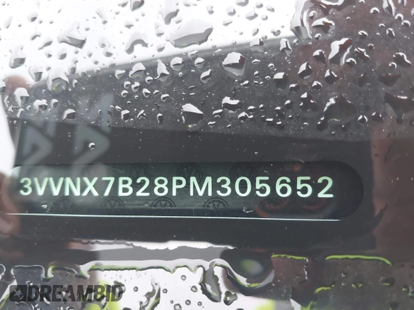 2023 Volkswagen Taos SE z VIN 3VVNX7B28PM305652, wystawiony jako IAAI lot #41892522 z przebiegiem 50 644 mil mil oraz . Historia ofert i sprzedaży dostępna na DreamBid. Obrazek 9.