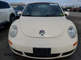 2008 Volkswagen New Beetle Coupe S with VIN 3VWPW31C78M513825, listed as a Copart auction lot 43052475 with 89,495 mi miles and Salvage Title. Bid and sale history available at carsss.com. Image 5.