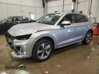 2024 Audi Q5 Premium with VIN WA1ABAFYXR2089153, listed as a Copart auction lot 42320265 with 2,992 mi miles and Salvage Title. Bid and sale history available at carsss.com. Image 1.