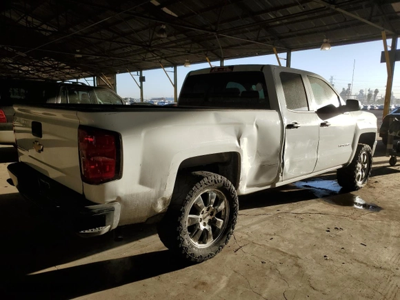 2015 Chevrolet Silverado 1500 LS with VIN 1GCRCPEH2FZ202638, listed as a Copart auction lot 47448515 with 188,960 mi miles and Salvage Title. Bid and sale history available at carsss.com. Image 3.
