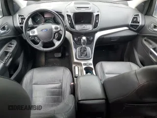 2013 Ford Escape SEL z VIN 1FMCU9H91DUA34614, wystawiony jako Copart lot #61978405 z przebiegiem 103 218 mil mil oraz Czysty tytuł • Clean title. Historia ofert i sprzedaży dostępna na DreamBid. Obrazek 8.
