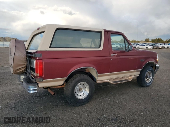 1996 Ford Bronco XL z VIN 1FMEU15N6TLA03097, wystawiony jako Copart lot #80449114 z przebiegiem 289 345 mil mil oraz Czysty tytuł • Clean title. Historia ofert i sprzedaży dostępna na DreamBid. Obrazek 3.