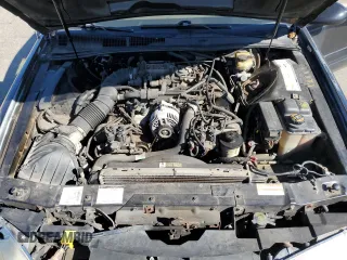 1997 Ford Thunderbird LX z VIN 1FALP62W9VH112212, wystawiony jako Copart lot #75232034 z przebiegiem 138 666 mil mil oraz Szkoda całkowita • Salvage title. Historia ofert i sprzedaży dostępna na DreamBid. Obrazek 12.