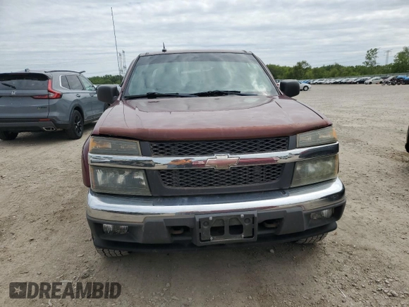 2008 Chevrolet Colorado 2LT z VIN 1GCDT13E588155291, wystawiony jako Copart lot #58666865 z przebiegiem 173 567 mil mil oraz Czysty tytuł • Clean title. Historia ofert i sprzedaży dostępna na DreamBid. Obrazek 5.