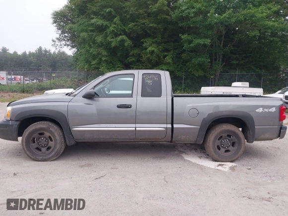 2005 Dodge Dakota с VIN 1D7HW22N85S140207, выставлен на аукционе IAAI как лот 42491675 с пробегом 137 990 миль миль и . История ставок и продаж доступна на DreamBid. Изображение 12.