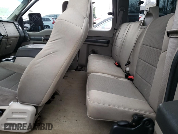2008 Ford Super Duty F-250 SRW XL with VIN 1FTSX21518EB17725, listed as a Copart auction lot 82667804 with 164,929 mi miles and Salvage Title. Bid and sale history available at carsss.com. Image 10.