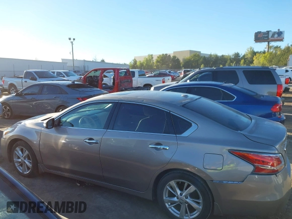 2014 Nissan Altima 2.5 with VIN 1N4AL3AP8EN369973, listed as a IAAI auction lot 40566240 with 145,434 mi miles. Bid and sale history available at carsss.com. Image 14.