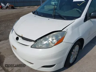 2008 Toyota Sienna CE z VIN 5TDZK23C58S155686, wystawiony jako IAAI lot #42420657 z przebiegiem Nie podano mil oraz . Historia ofert i sprzedaży dostępna na DreamBid. Obrazek 6.