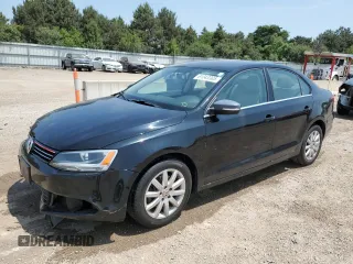 2013 Volkswagen Jetta SE with VIN 3VWDX7AJ4DM257210, listed as a Copart auction lot 61043365 with 85,166 mi miles and Salvage title. Bid and sale history available at DreamBid. Image 1.