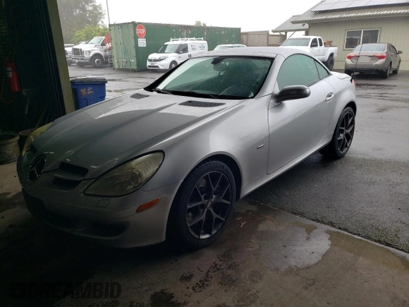 2008 Mercedes-Benz SLK 350 с VIN WDBWK56F58F179253, выставлен на аукционе Copart как лот 48260615 с пробегом 82 394 миль миль и Чистый • Clean title. История ставок и продаж доступна на DreamBid. Изображение 1.