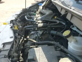 2022 Ford Transit Cargo z VIN 1FTBR1C87NKA70371, wystawiony jako IAAI lot #43266117 z przebiegiem 67 149 mil mil oraz . Historia ofert i sprzedaży dostępna na DreamBid. Obrazek 18.