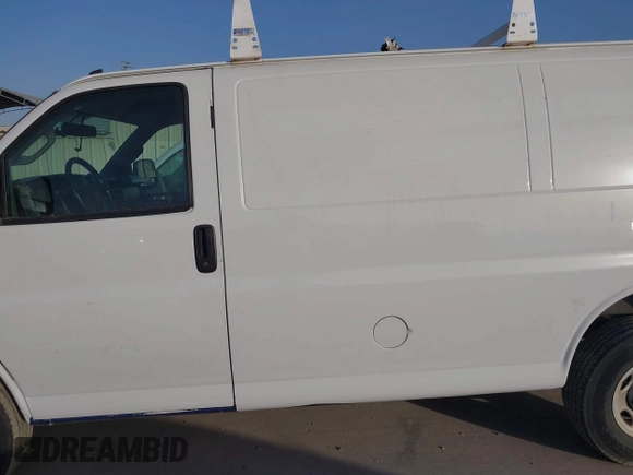 2022 GMC Savana Cargo Van with VIN 1GTW7AFPXN1139117, listed as a IAAI auction lot 41840493 with 107,784 mi miles. Bid and sale history available at carsss.com. Image 14.