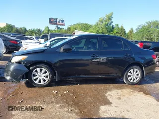 2010 Toyota Corolla z VIN 1NXBU4EE0AZ283899, wystawiony jako IAAI lot #42264821 z przebiegiem 192 880 mil mil oraz . Historia ofert i sprzedaży dostępna na DreamBid. Obrazek 14.