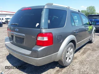 2005 Ford Freestyle SEL with VIN 1FMDK05175GA08961, listed as a IAAI auction lot 42231245 with 237,140 mi miles and . Bid and sale history available at DreamBid. Image 4.