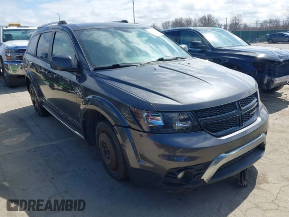2015 Dodge Journey Crossroad with VIN 3C4PDDGG1FT675803, listed as a IAAI auction lot 41864112 with 97,842 mi miles. Bid and sale history available at carsss.com. Image 1.