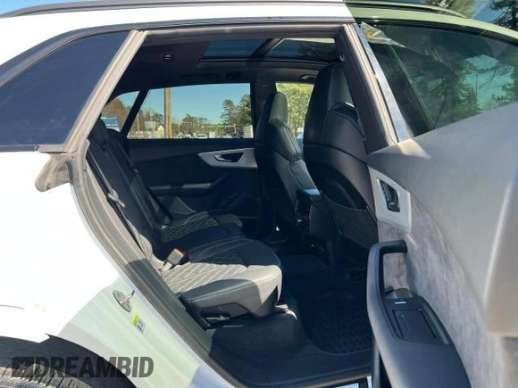 2020 Audi SQ8 z VIN WA1AWAF13LD022753, wystawiony jako Copart lot #58974665 z przebiegiem 84 872 mil mil oraz Czysty tytuł • Clean title. Historia ofert i sprzedaży dostępna na DreamBid. Obrazek 6.