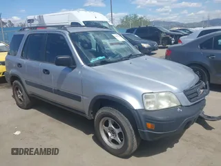 2001 Honda CR-V LX with VIN JHLRD18431C015913, listed as a IAAI auction lot 41953334 with 185,626 mi miles. Bid and sale history available at carsss.com. Image 1.