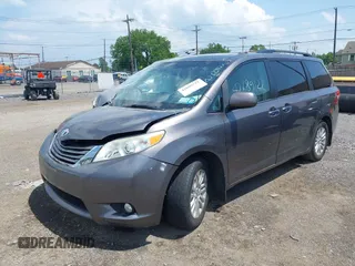 2014 Toyota Sienna XLE с VIN 5TDYK3DC8ES451829, выставлен на аукционе IAAI как лот 42689122 с пробегом 104 729 миль миль и . История ставок и продаж доступна на DreamBid. Изображение 17.